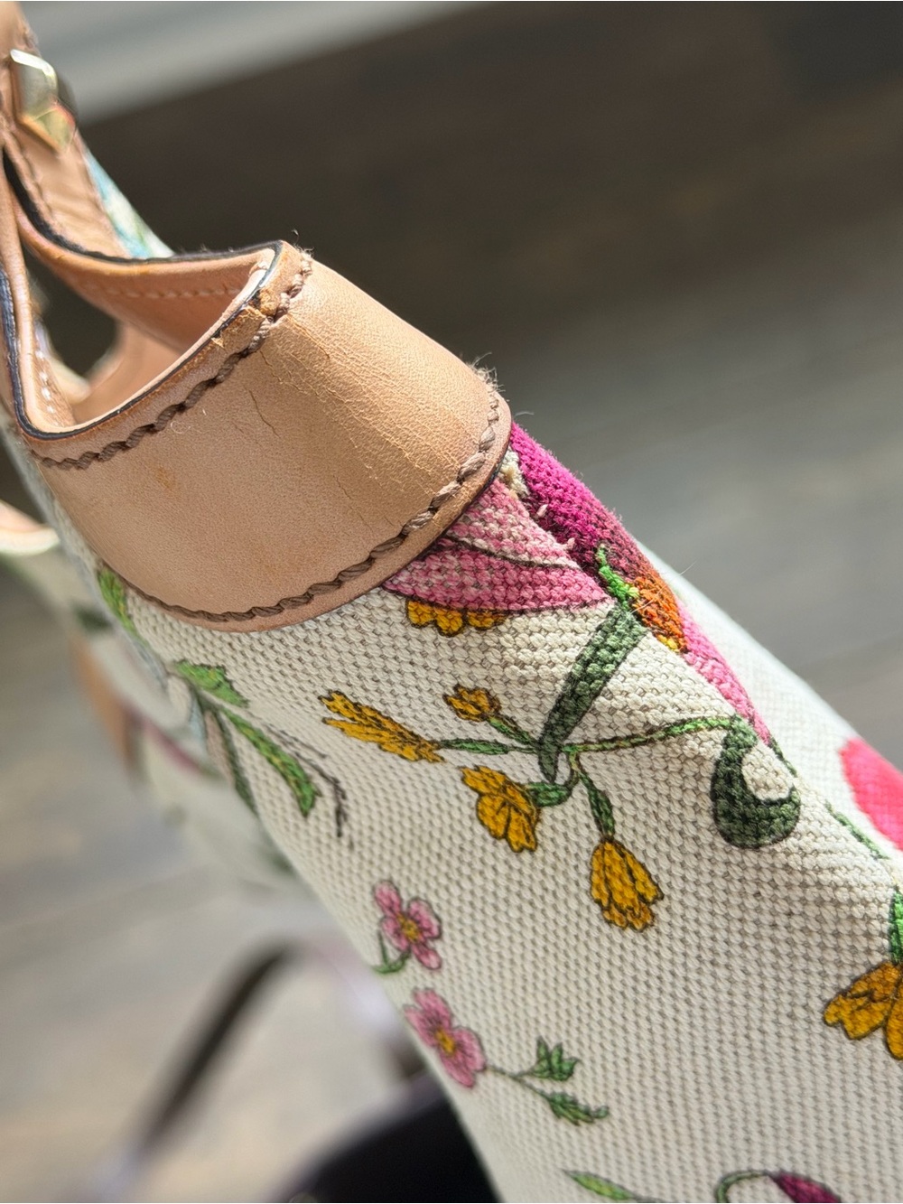 LAST CALL! Vintage Floral Bamboo-Handle Gucci Bag - Picture 8 of 8